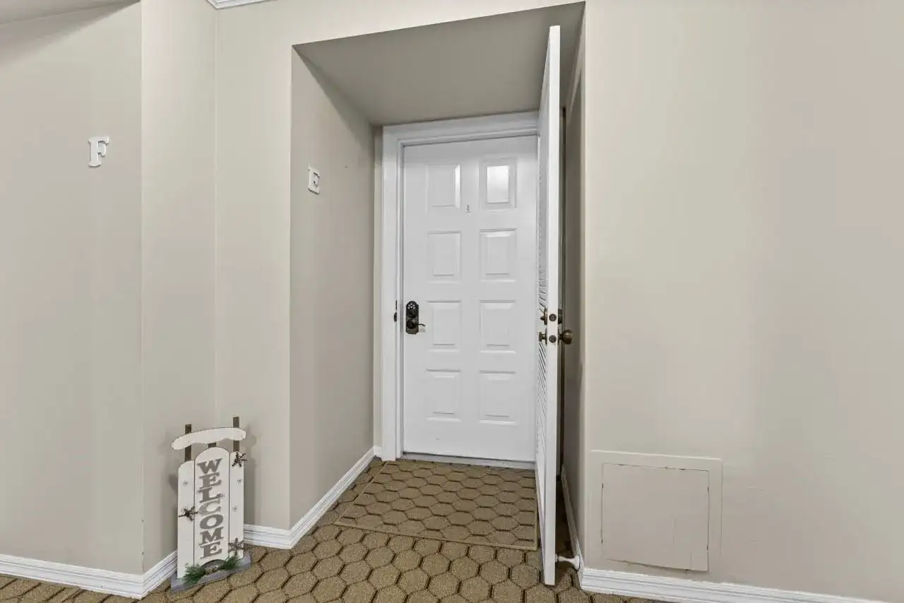 1815 Mooringline Drive # 2e, Vero Beach FL 32963 photo 5