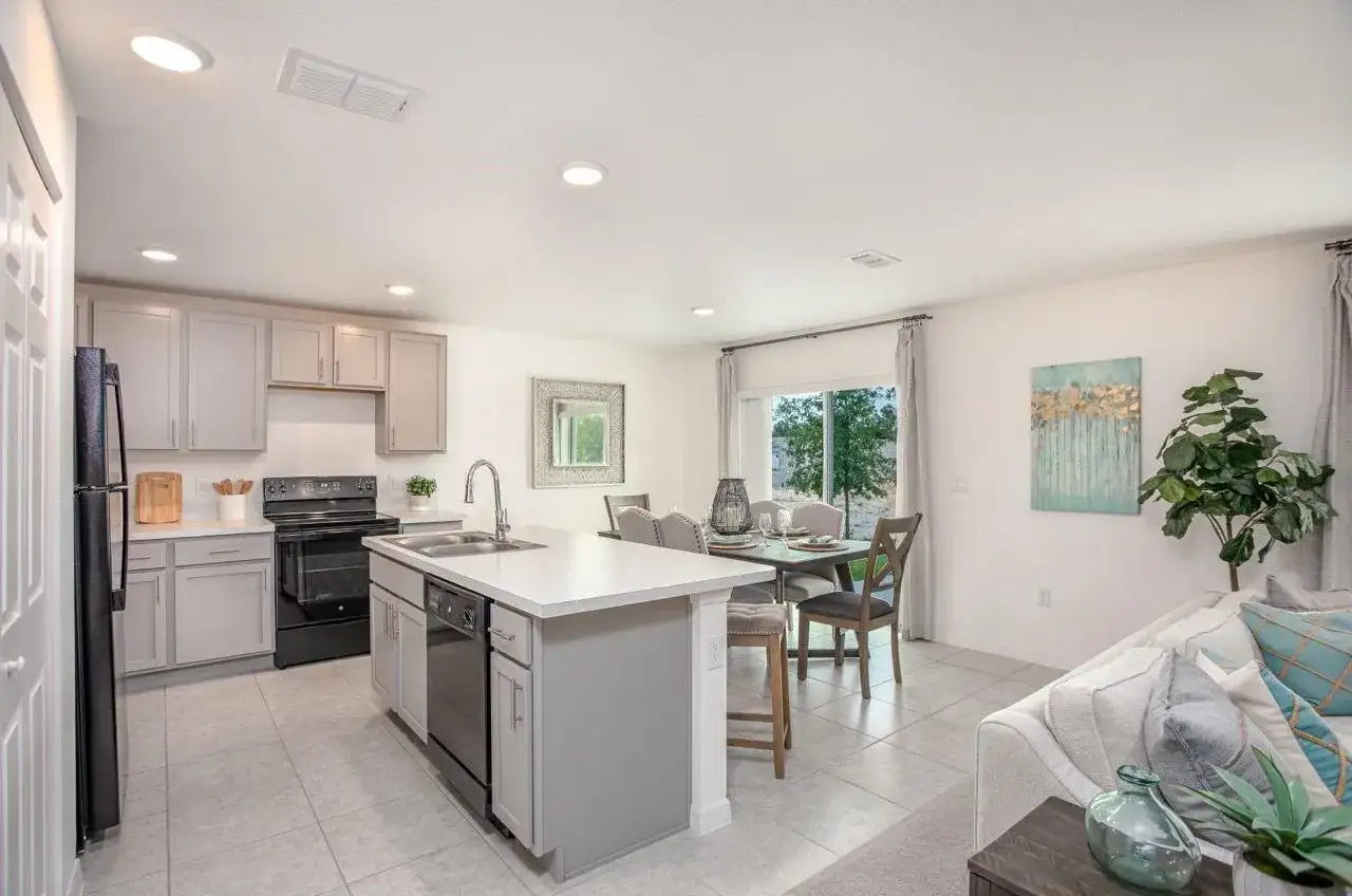 207 SW Aubudon Avenue, Port St. Lucie FL 34984 photo 4