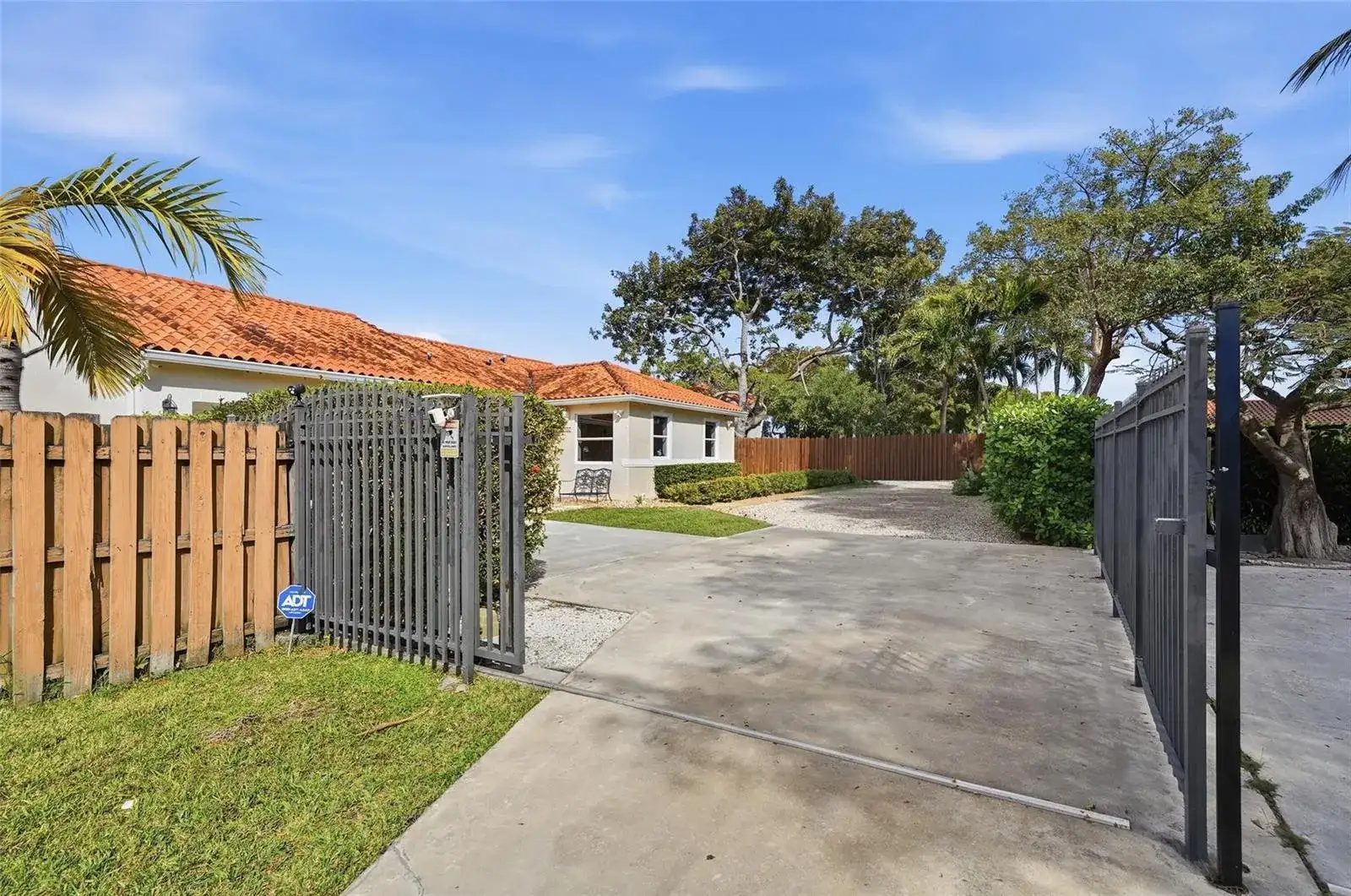 16921 SW 92nd Court, Palmetto Bay FL 33157 photo 5