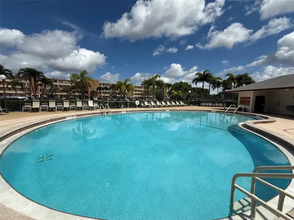 84 Mansfield B # 84, Boca Raton FL 33434 photo 2