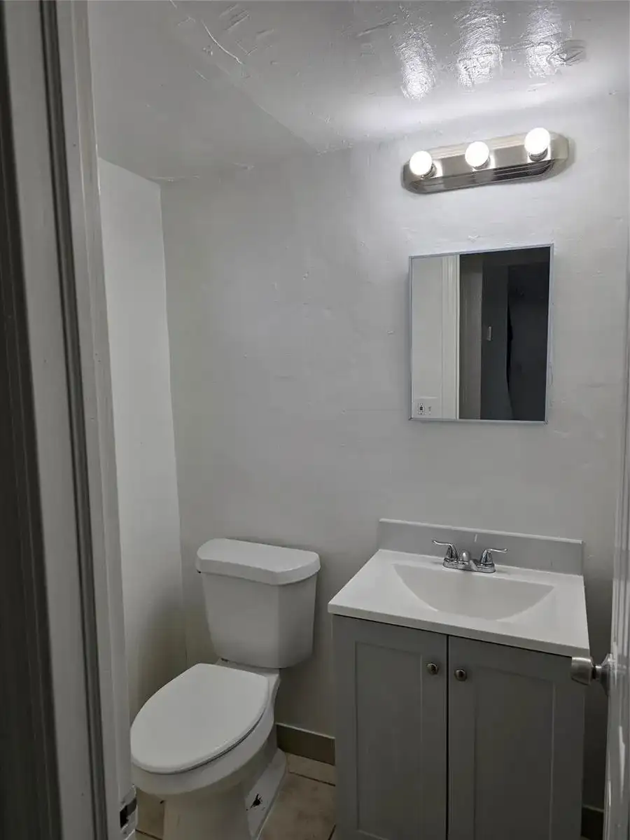20 NW 7th Avenue # 6, Pompano Beach FL 33060 photo 5