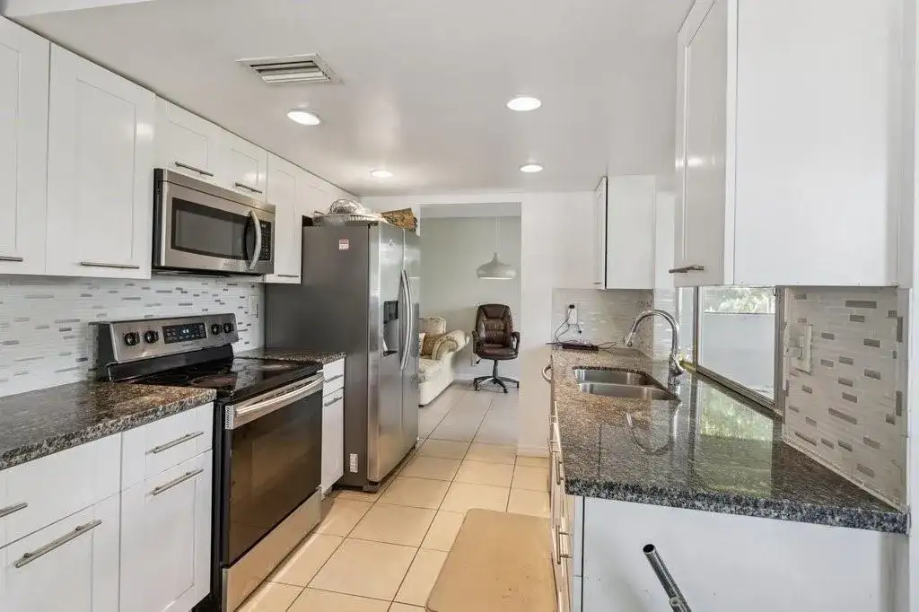 6708 NW 57th Drive, Tamarac FL 33321 photo 4