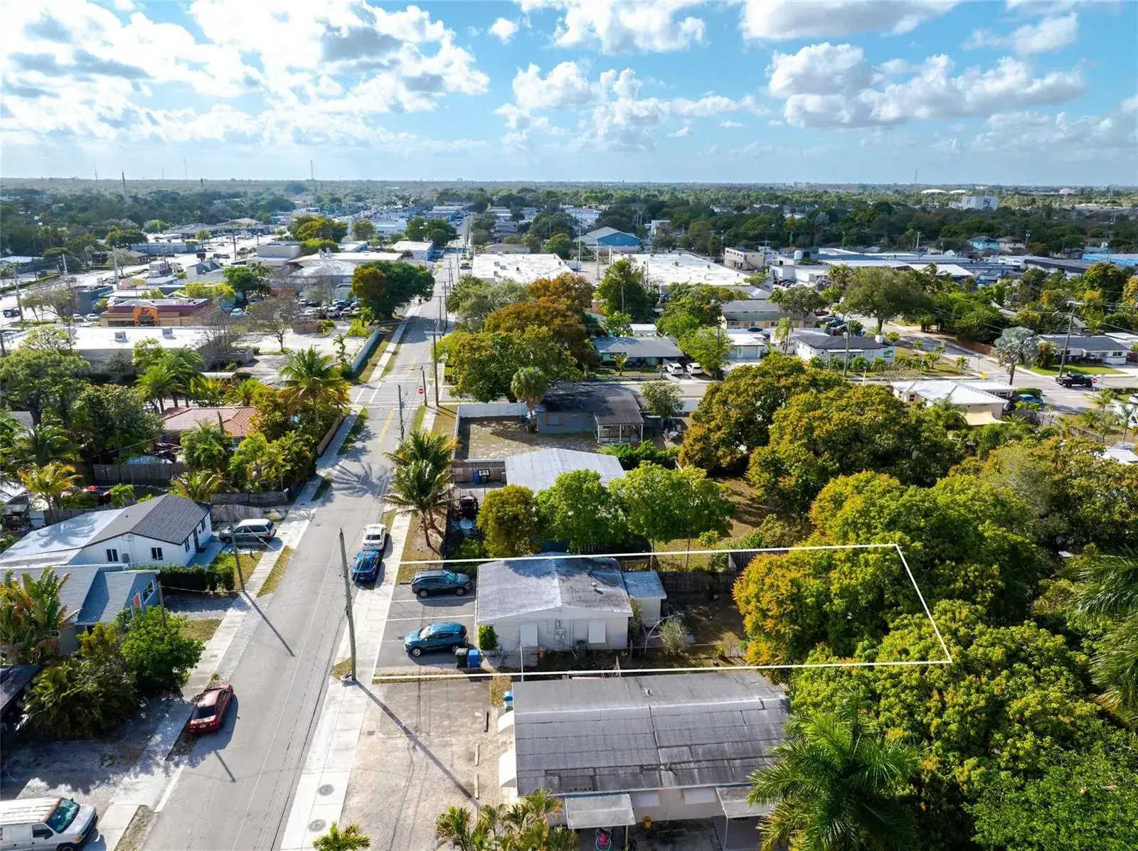 659 NE 32nd Street, Oakland Park FL 33334 photo 2