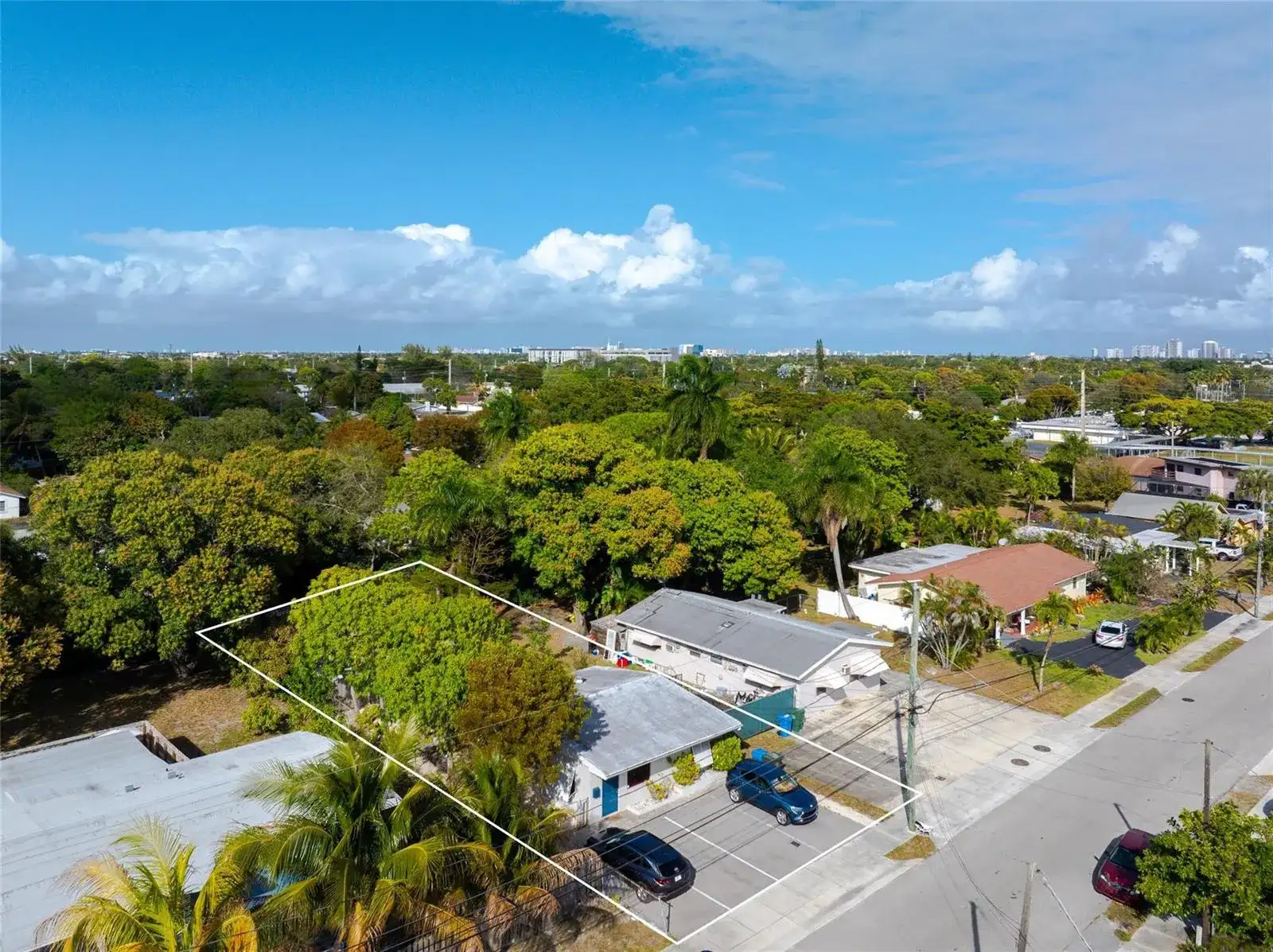 659 NE 32nd Street, Oakland Park FL 33334 photo 4