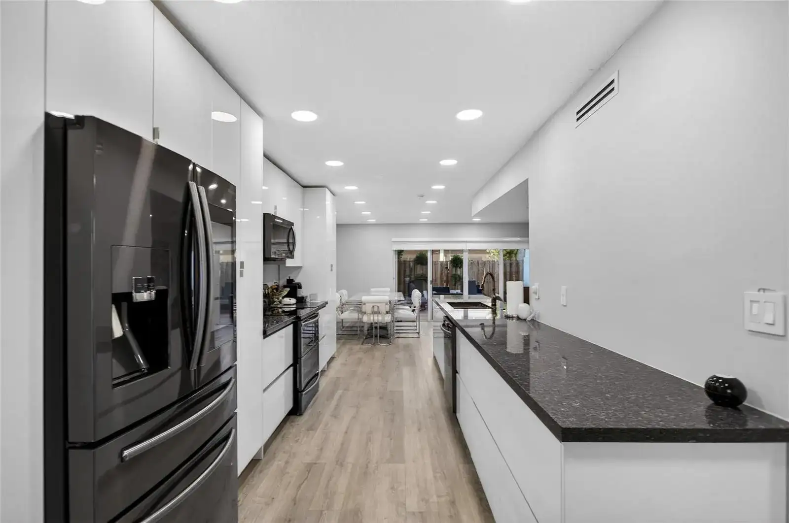 3331 Farragut Street # 8d, Hollywood FL 33021 photo 3