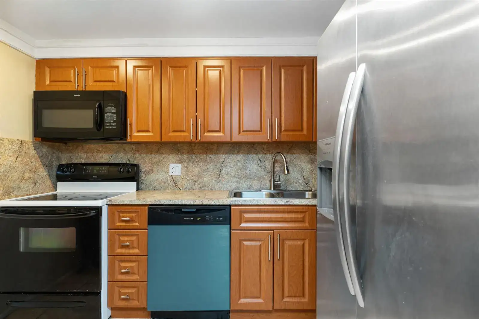 3710 Inverrary Drive # 2g, Lauderhill FL 33319 photo 5