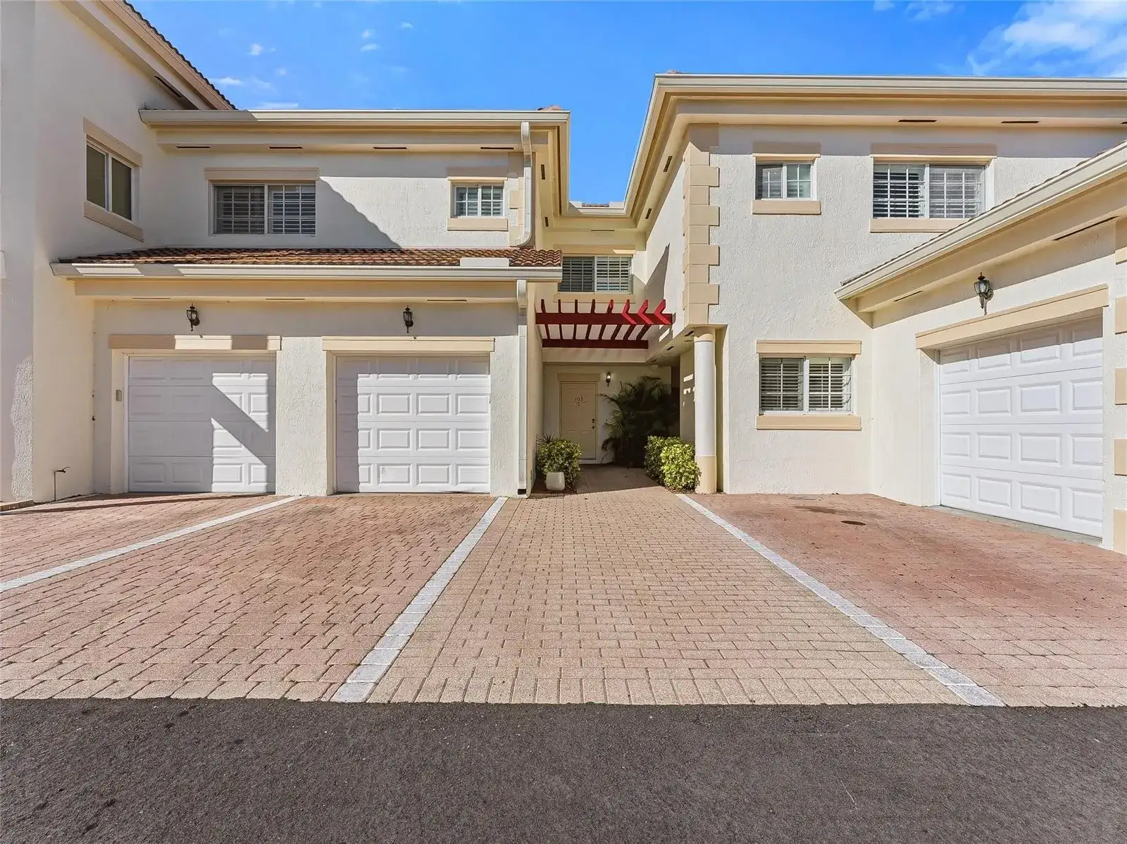 504 7th Square # 103, Vero Beach FL 32962 photo 2