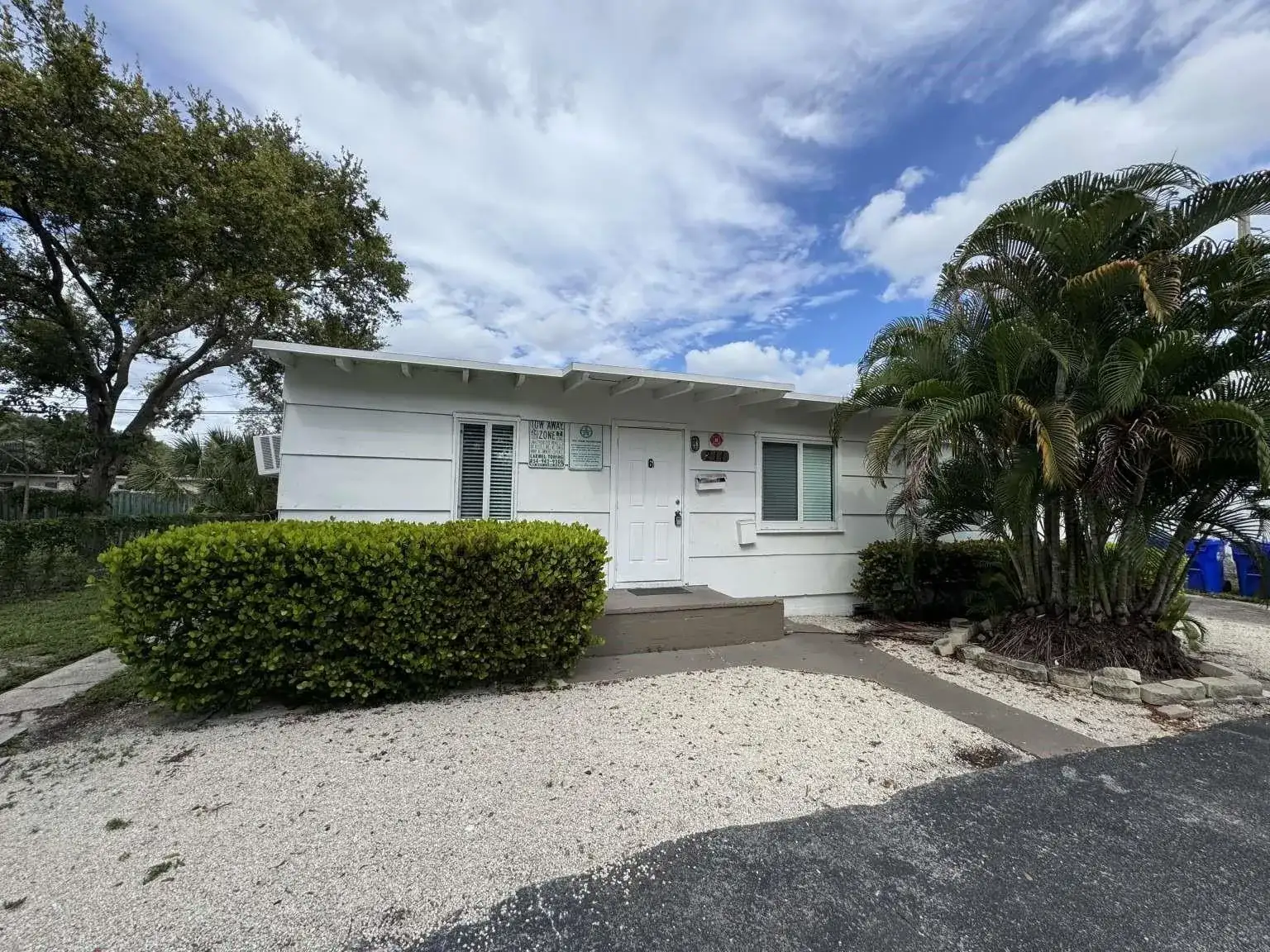 211 SW 2nd Court, Pompano Beach FL 33060 photo 4