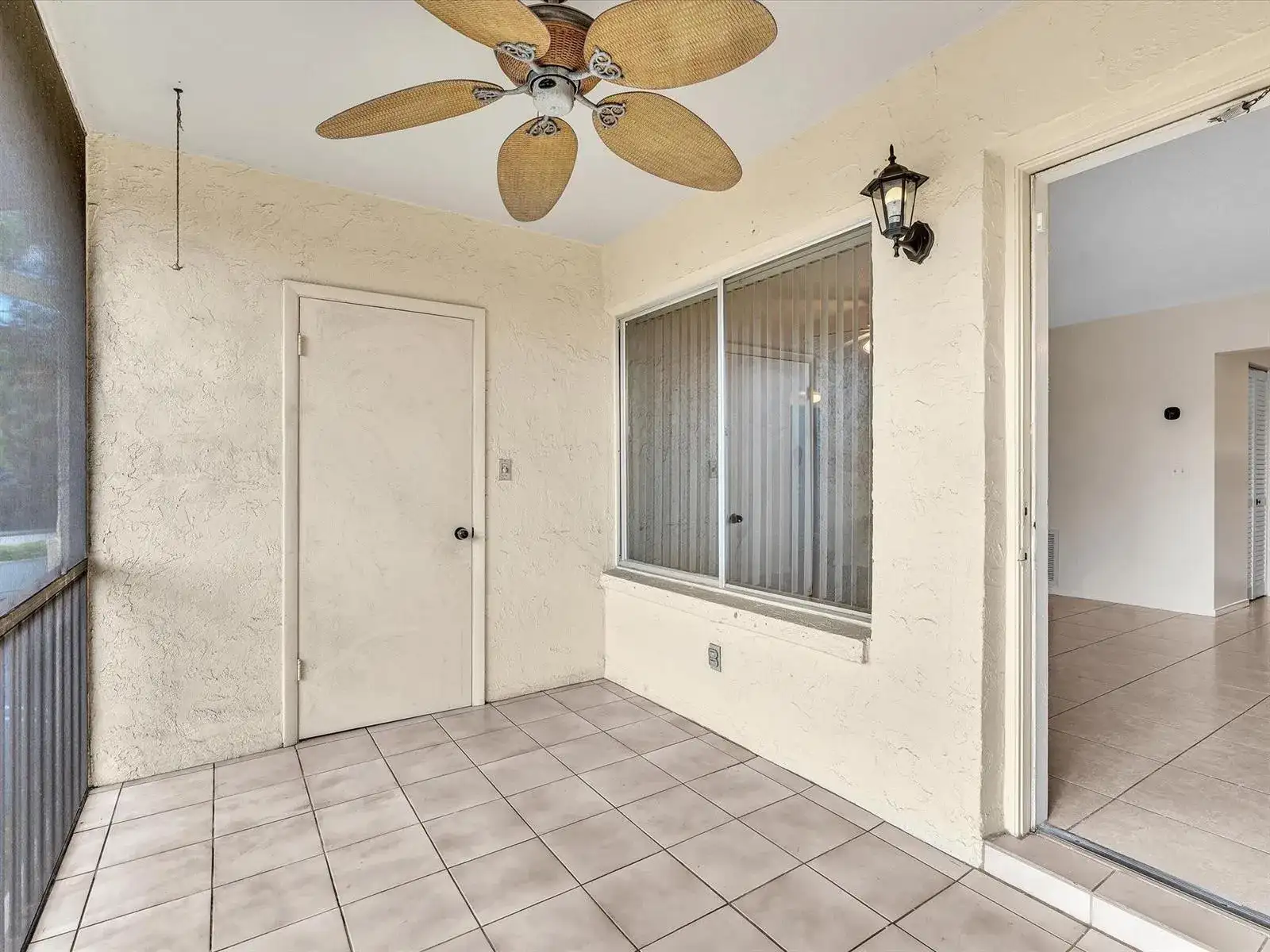 305 Knotty Pine Circle # A2, FL 33463 photo 4