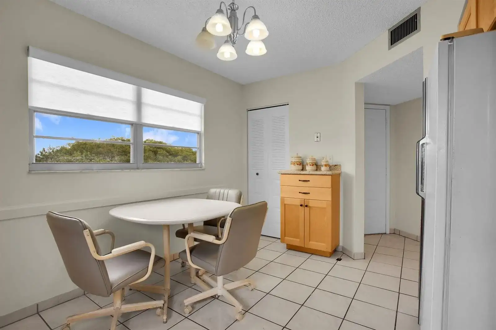 1605 Abaco Drive # M4, Coconut Creek FL 33066 photo 5