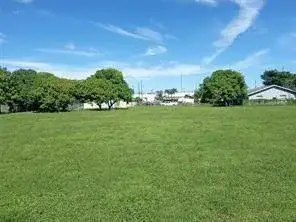2014 NW 28th Street, Oakland Park FL 33311 photo 2