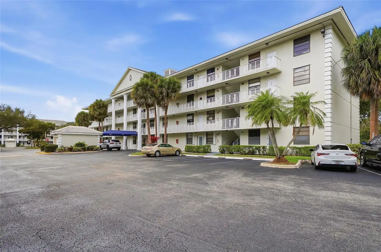 1717 Whitehall Drive # 205, Davie FL 33324 photo 3