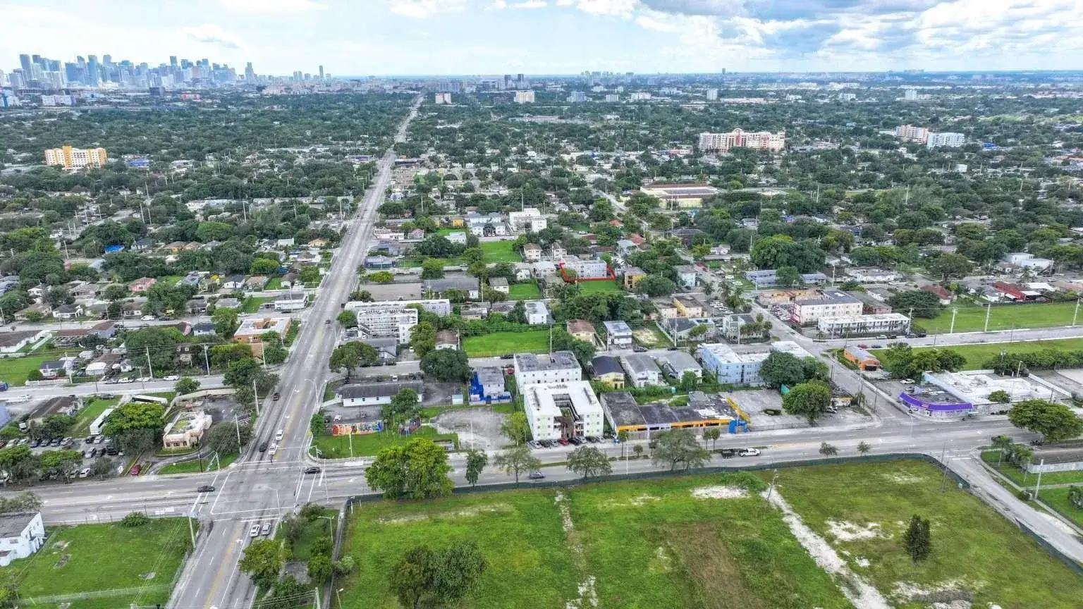 1261 NW 59th Street, Miami FL 33142 photo 2
