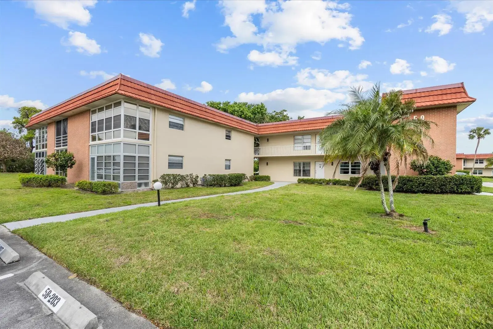58 Woodland Drive # 102, Vero Beach FL 32962 photo 2