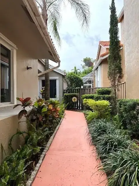 10110 NW 5th Street, Plantation FL 33324 photo 3