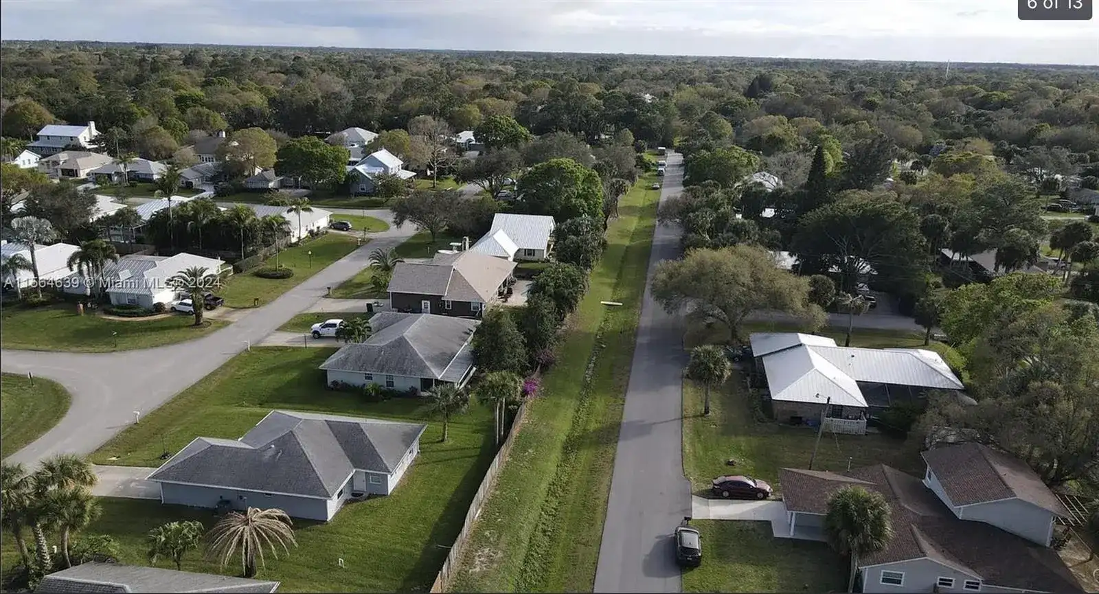 755 38th Court, Vero Beach FL 32968 photo 2