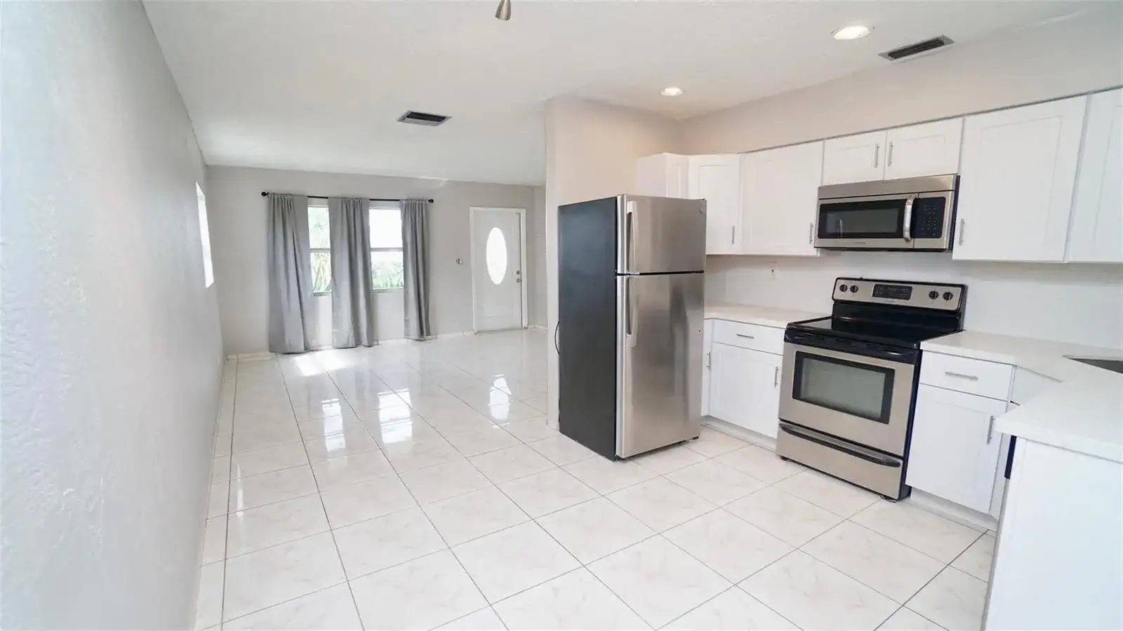 5908 NW 81st Avenue, Tamarac FL 33321 photo 2