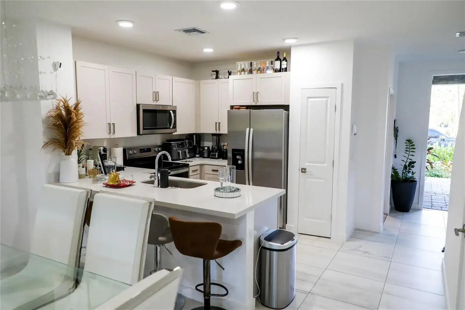 148 SE 5th Court, Deerfield Beach FL 33441 photo 2