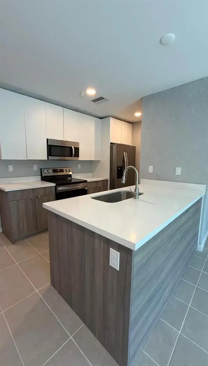 2511 Pierce Street # 2, Hollywood FL 33020 photo 3