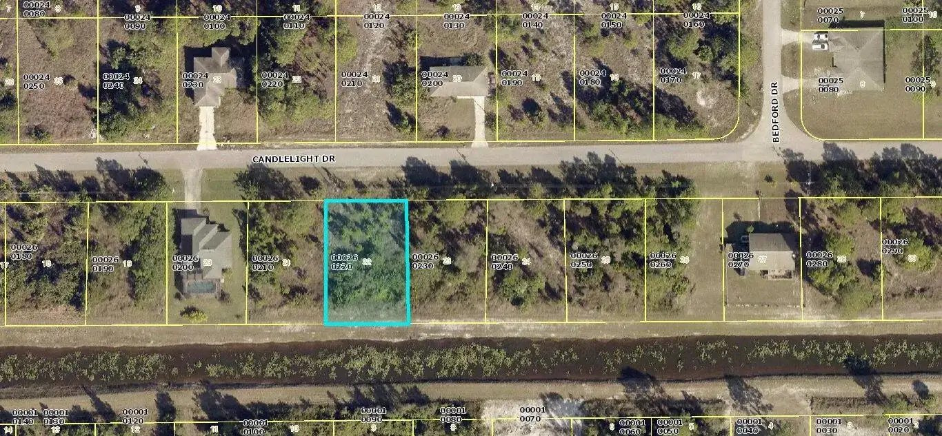 956 Candlelight Drive, Lehigh Acres FL 33974 photo 2