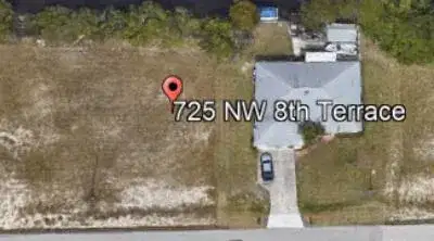 725 NW 8th Terrace, Cape Coral FL 33993 photo 2