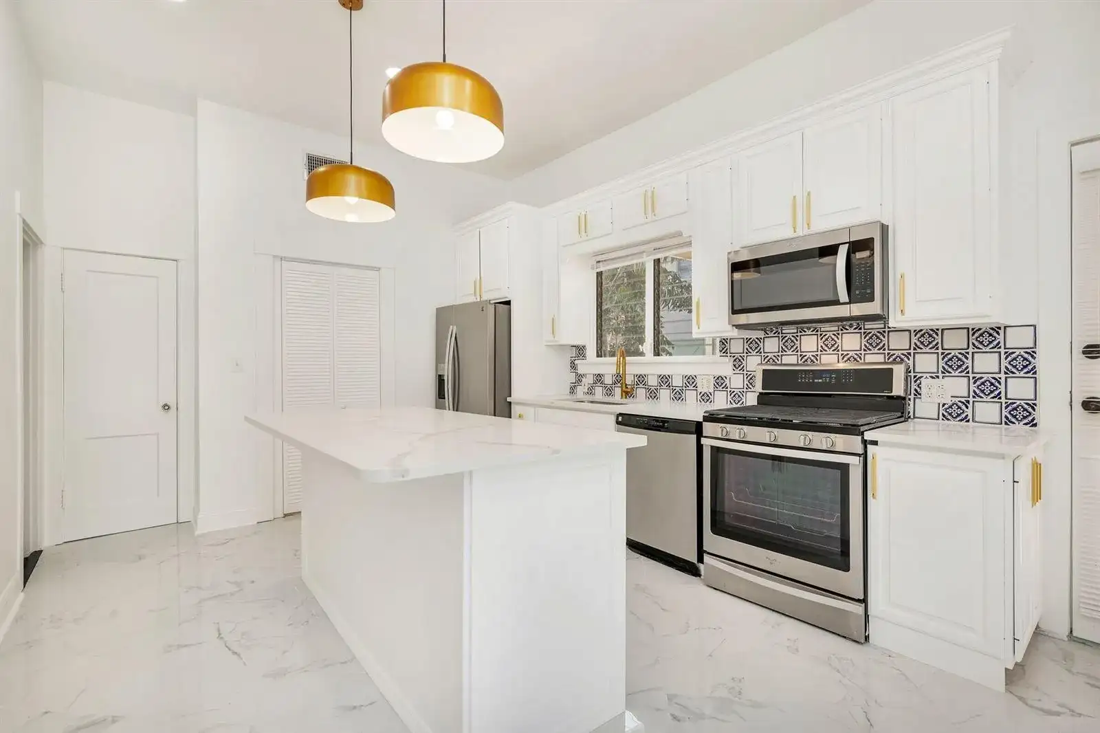 232 Rugby Road, West Palm Beach FL 33405 photo 3