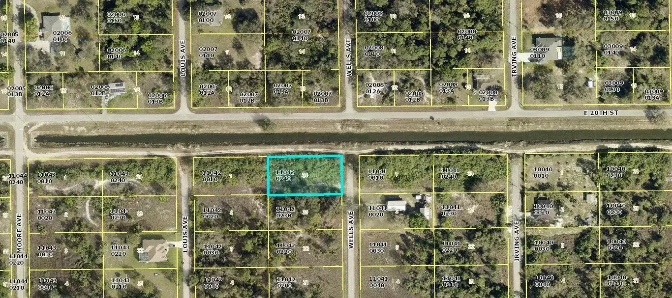 1923 Wells Avenue, Lehigh Acres FL 33972 photo 2