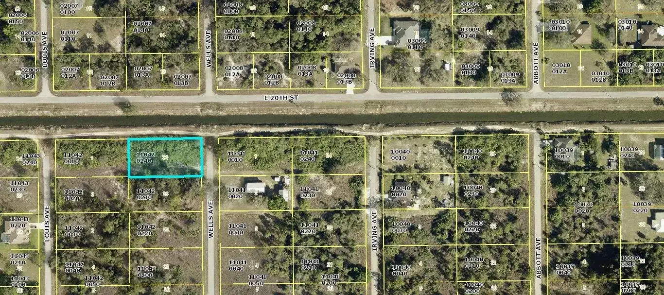 1923 Wells Avenue, Lehigh Acres FL 33972 photo 3