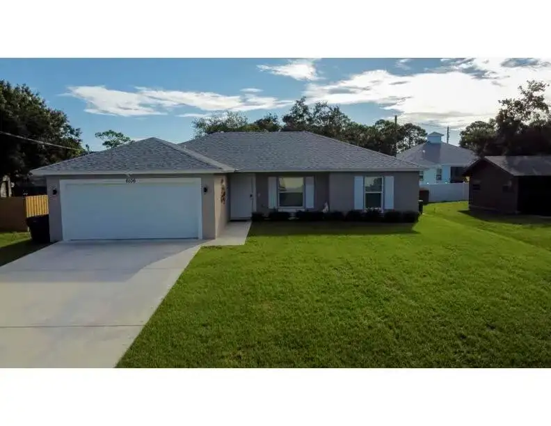 6106 Bamboo Drive, Fort Pierce FL 34982 photo 2