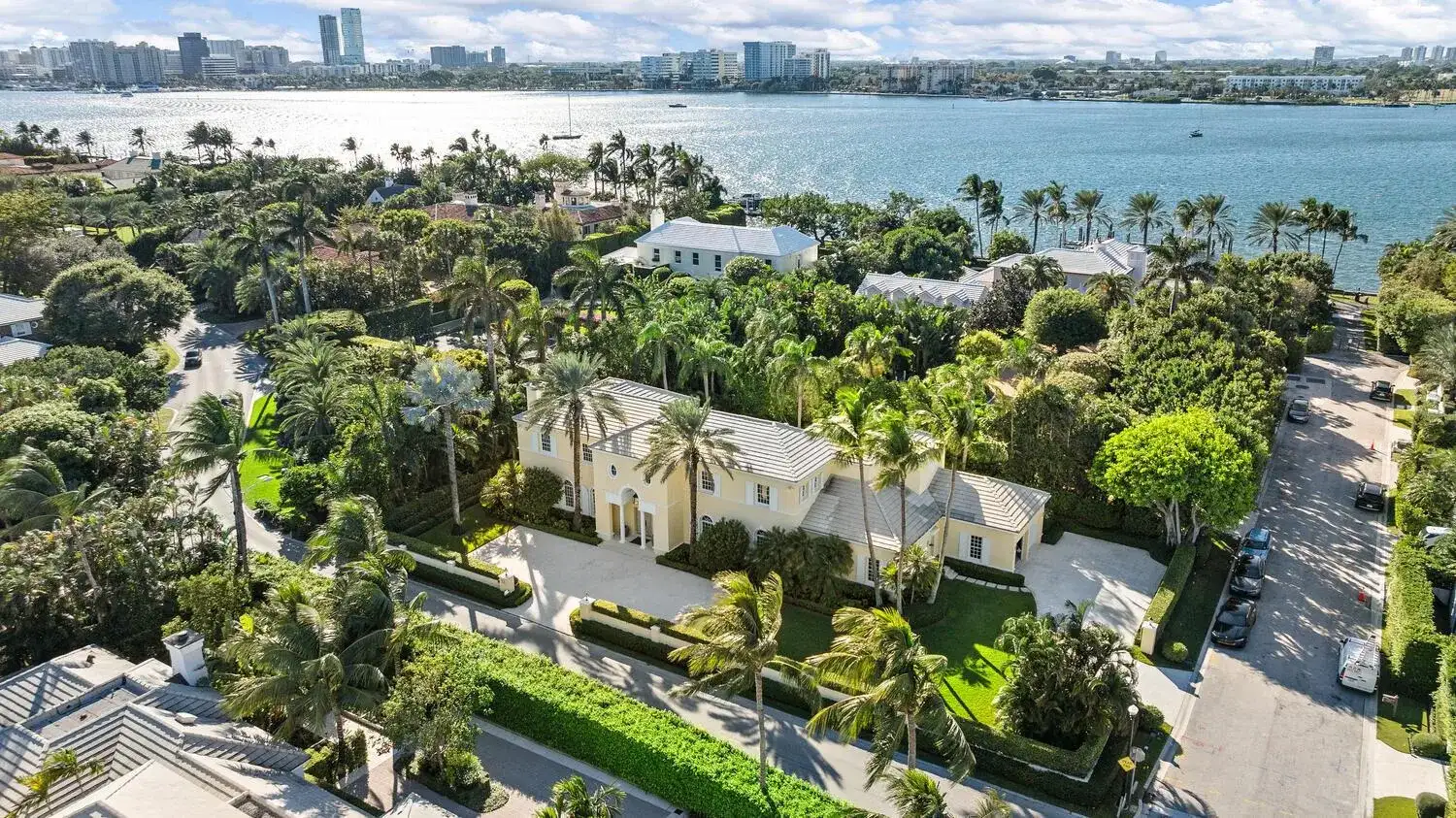 510 N Lake Way, Palm Beach FL 33480 photo 2