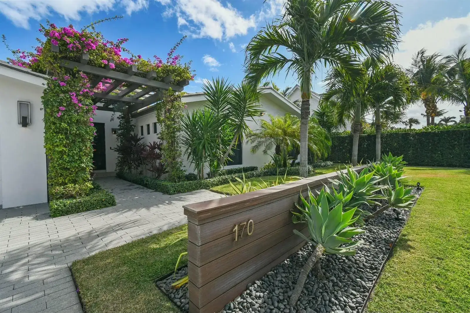 170 Beacon Lane, Jupiter Inlet Colony FL 33469 photo 2