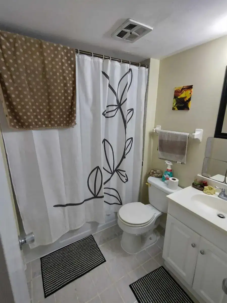 103 Royal Park Drive # 3b, Oakland Park FL 33309 photo 3
