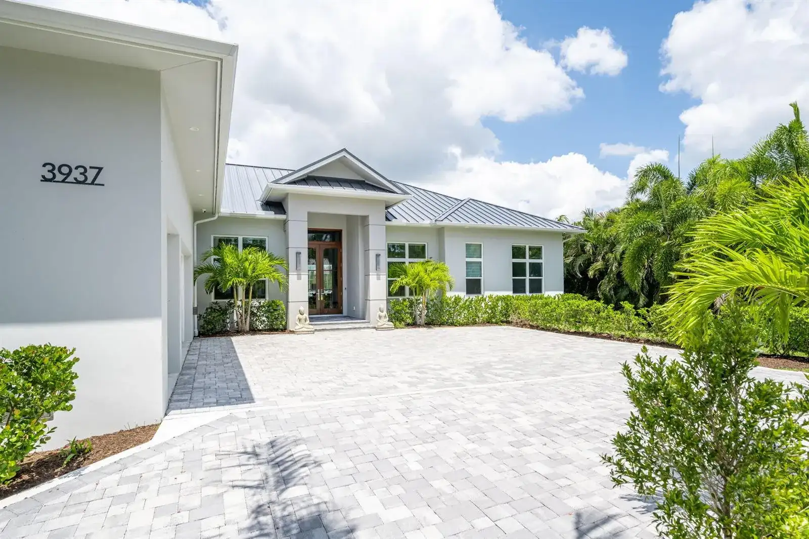 3937 Indian River Drive E, Vero Beach FL 32963 photo 5