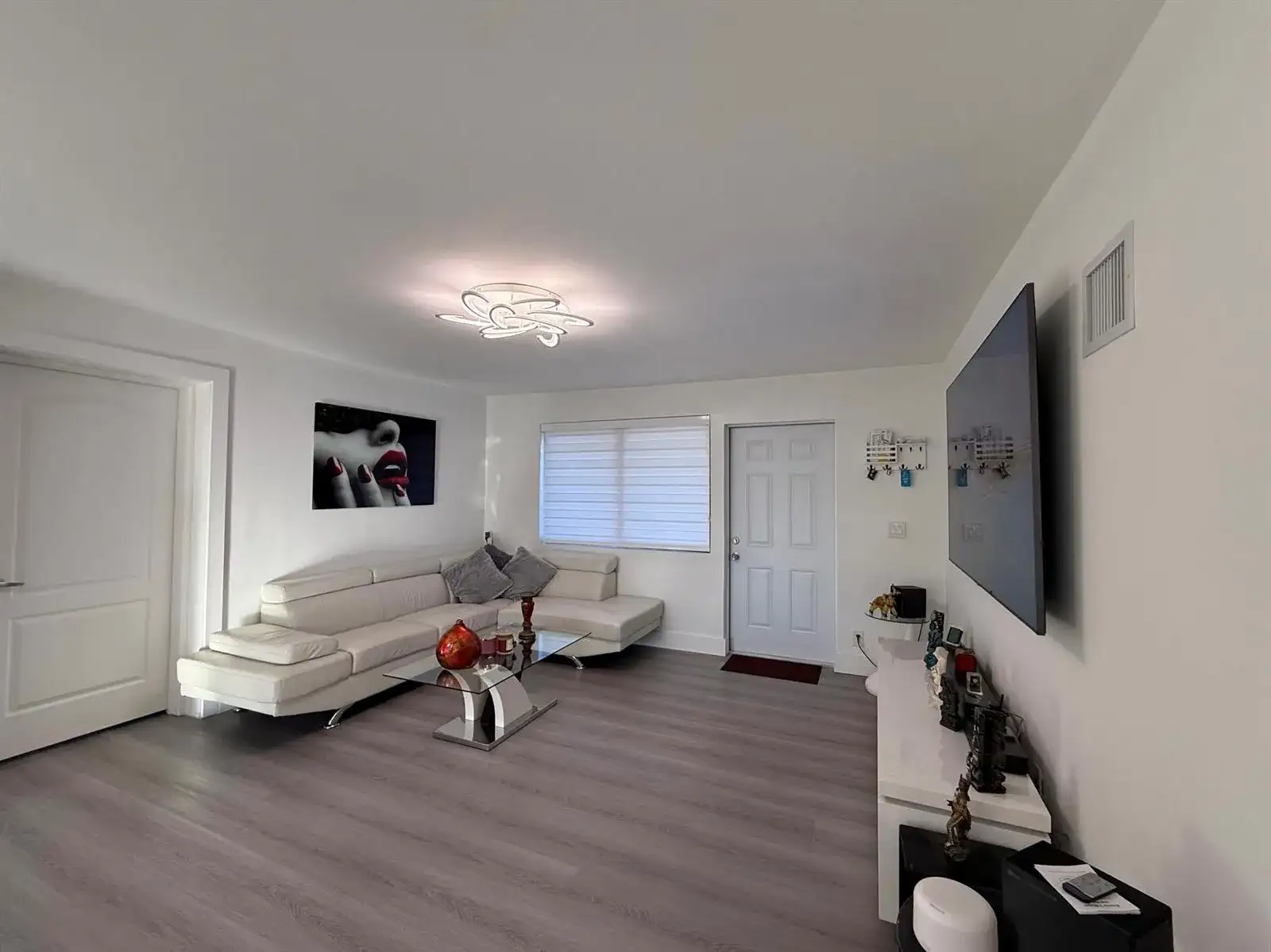 303 NW 28 Way, Fort Lauderdale FL 33311 photo 5