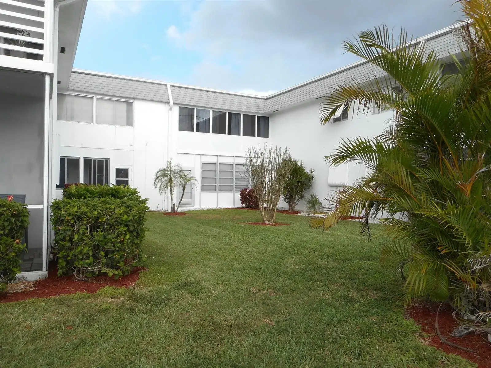 3322 Cynthia Lane # 106, FL 33461 photo 3