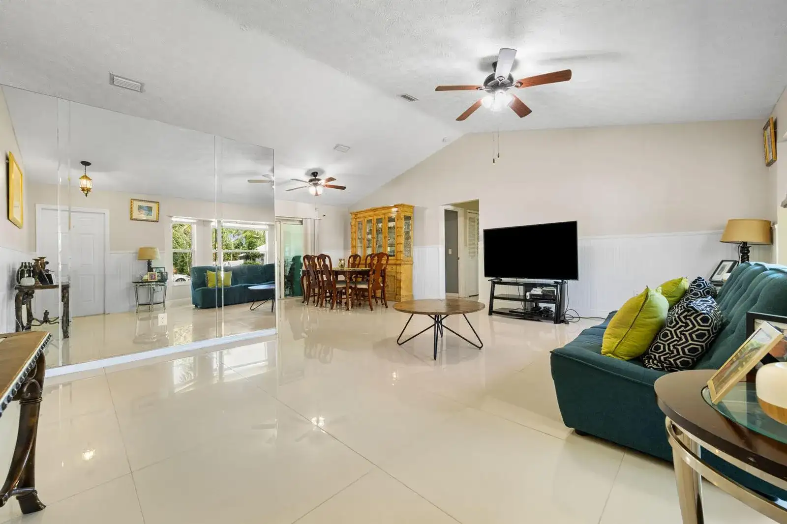 932 SE Damask Avenue, Port St. Lucie FL 34983 photo 3