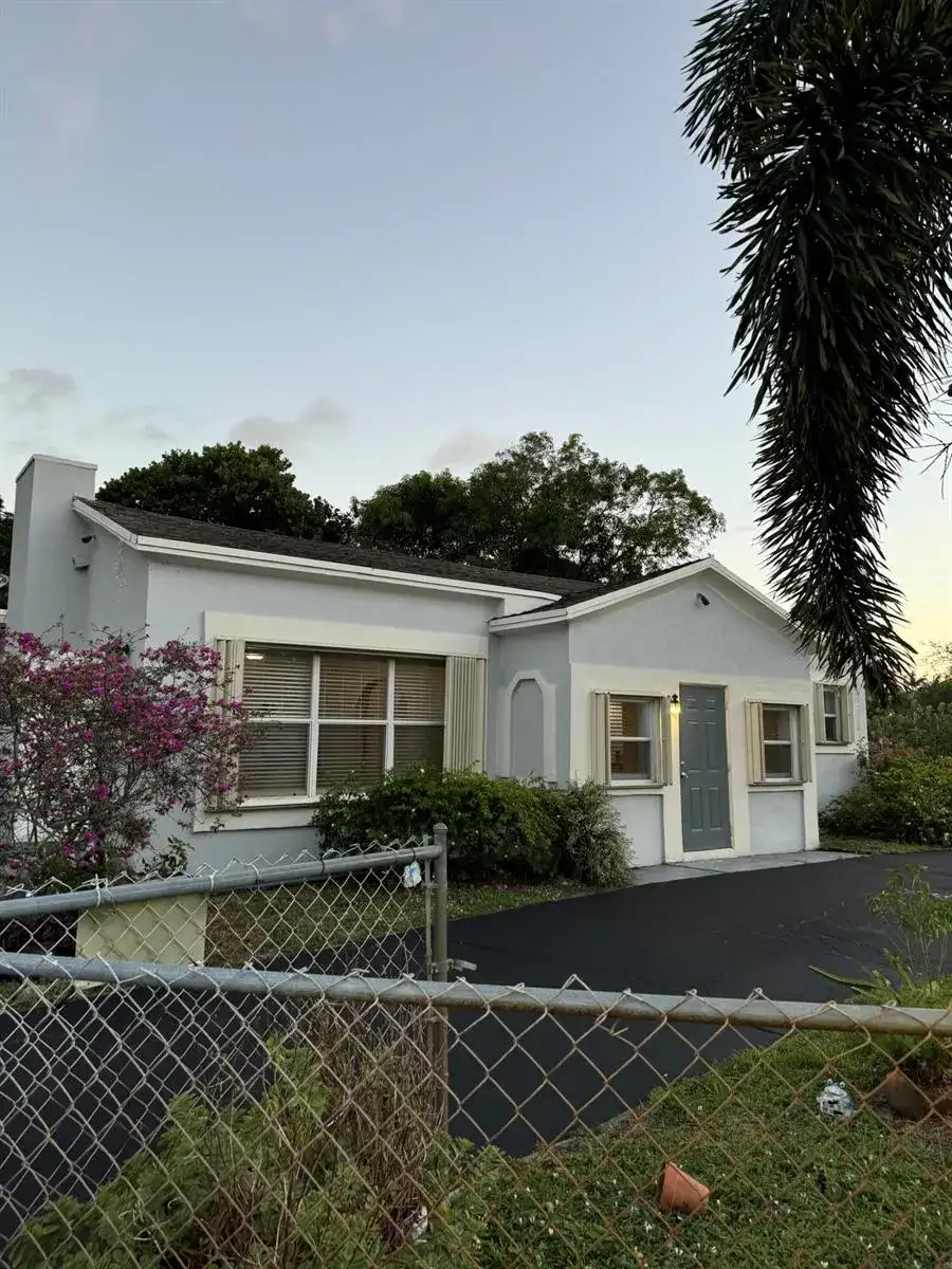 701 SW 8th Avenue, Delray Beach FL 33444 photo 2
