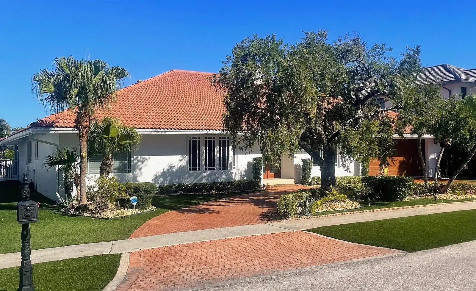 885 NE Mulberry Drive, Boca Raton FL 33487 photo 3
