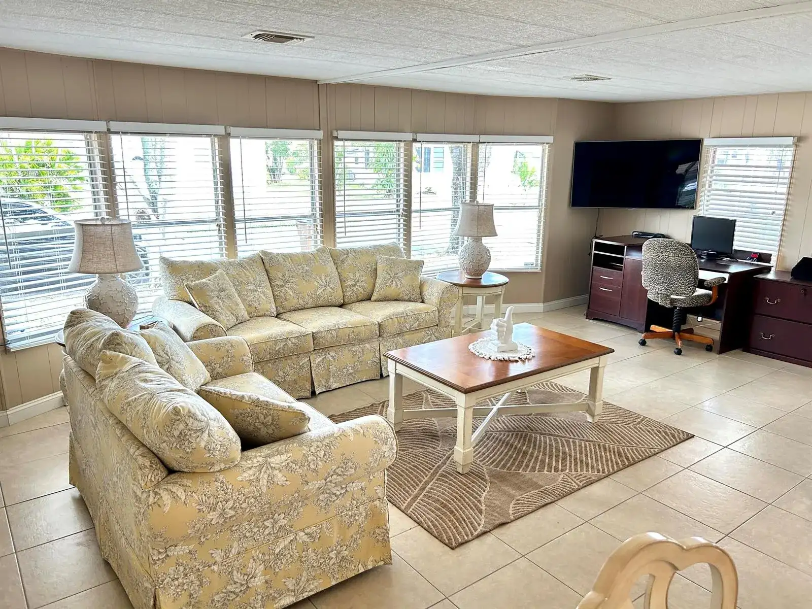 292 NW 53 Street, Deerfield Beach FL 33064 photo 2