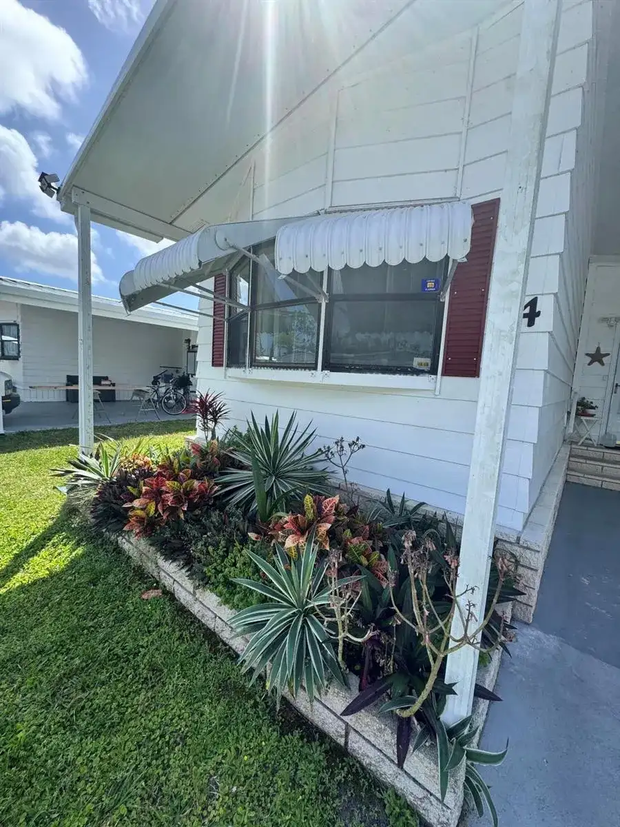 24 Villa Del Norte, Fort Pierce FL 34951 photo 2