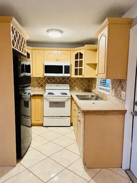 4491 NW 1st Terrace, Deerfield Beach FL 33064 photo 2