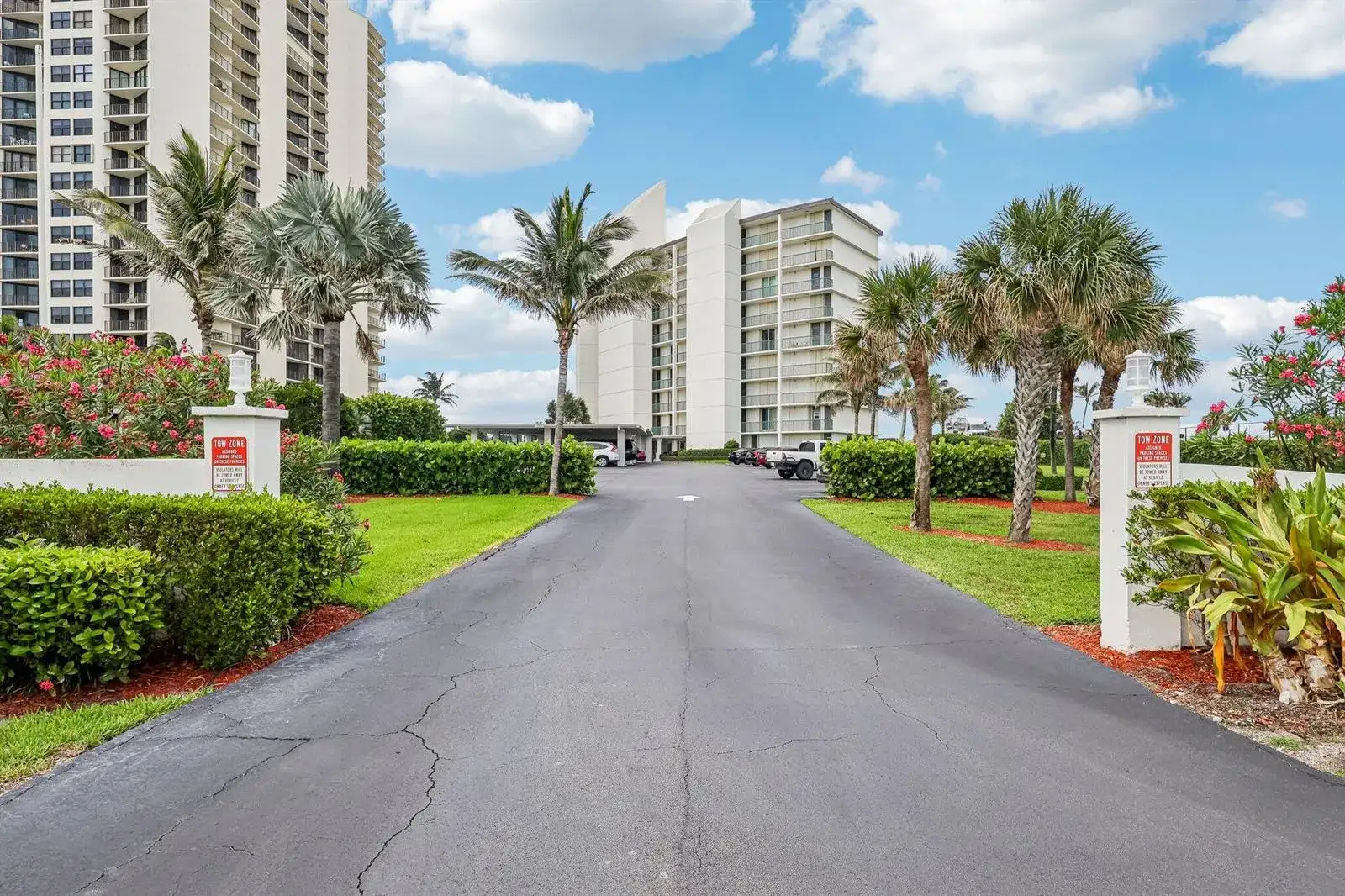 5400 N Ocean Drive E, Singer Island FL 33404 photo 2