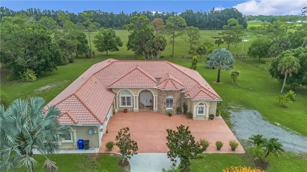 10750 146th Avenue, Fellsmere FL 32948 photo 2