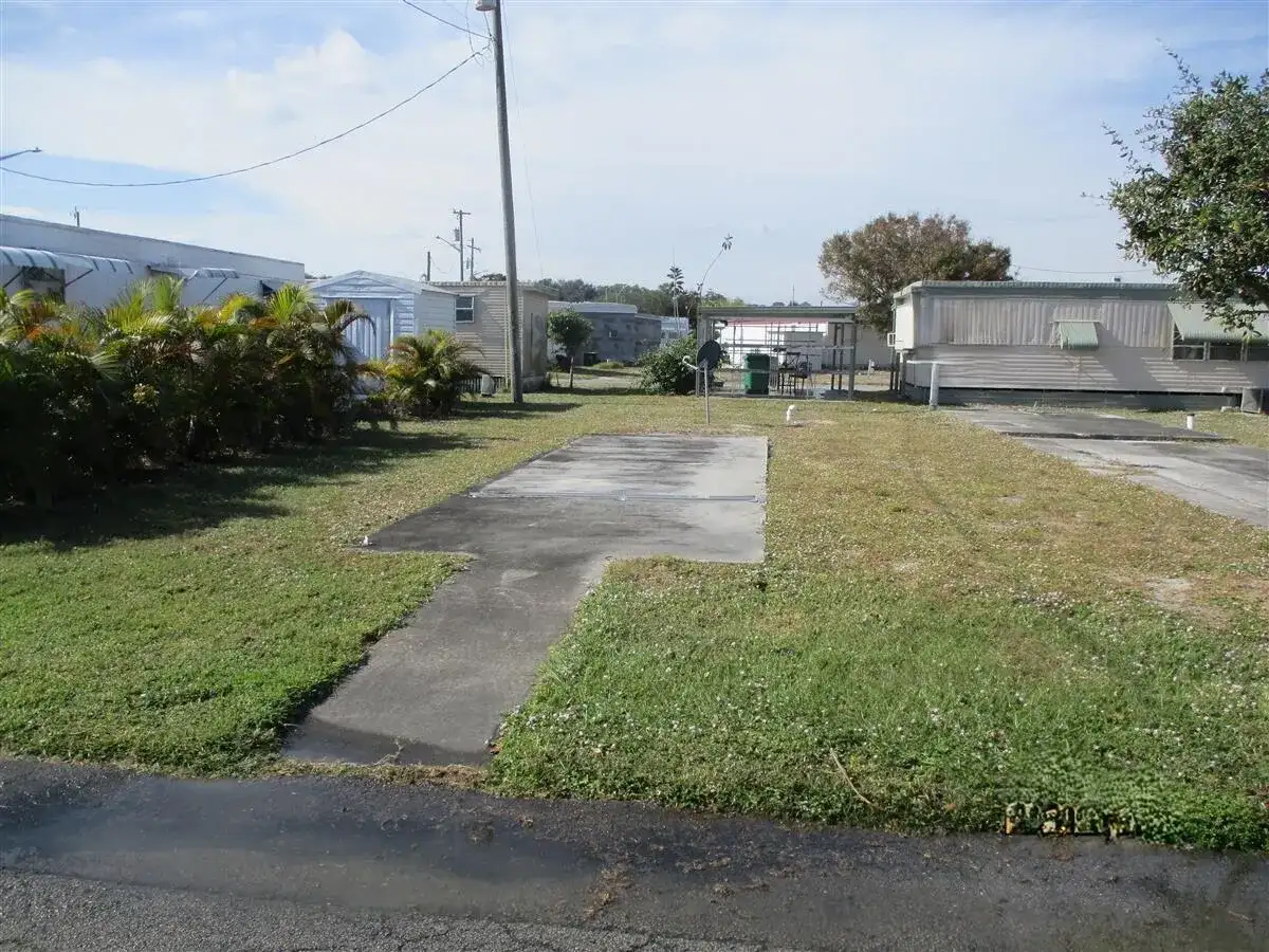 2023 St. Lucie Blvd, Fort Pierce FL 34946 photo 5
