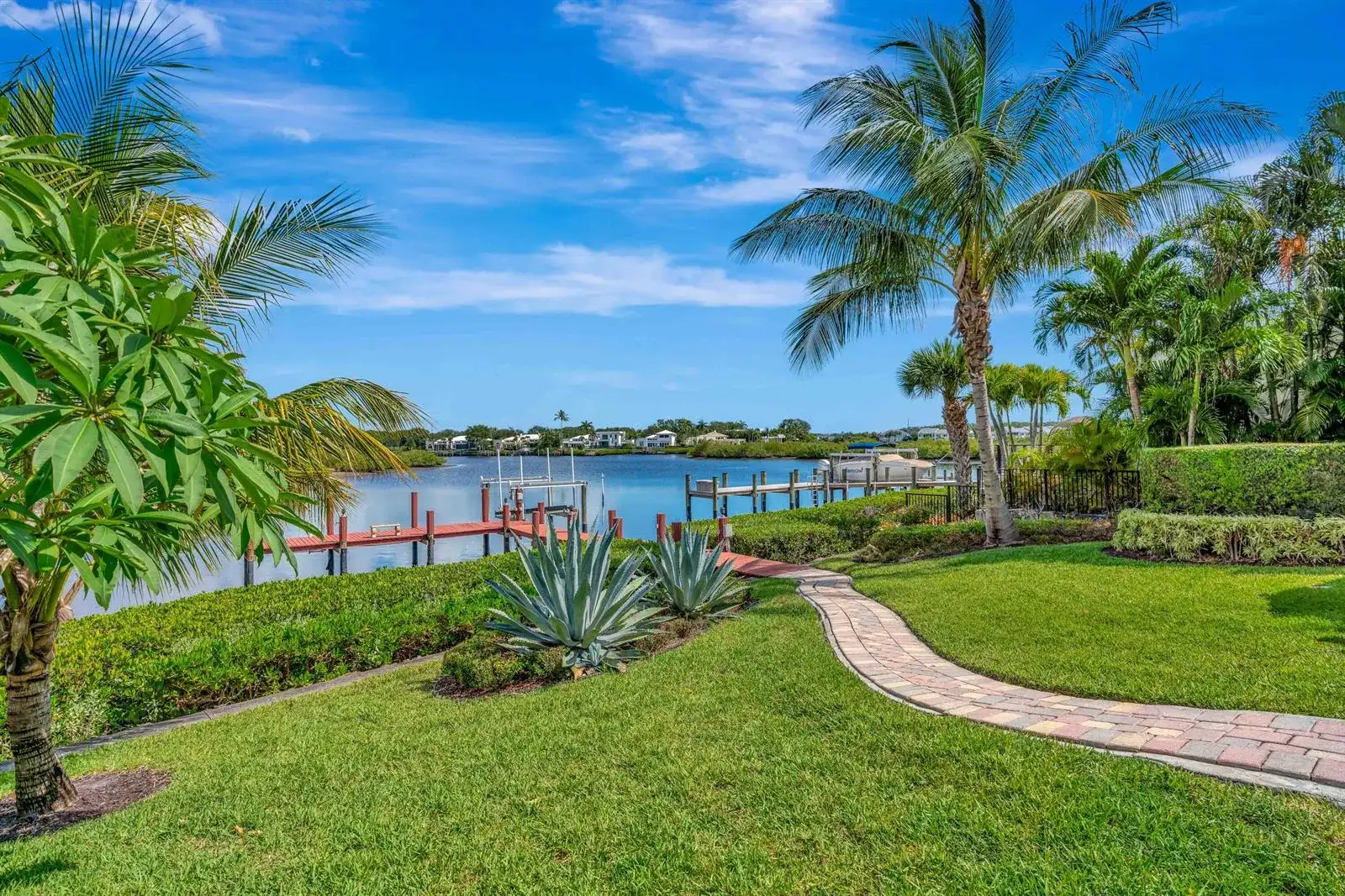 102 Victory Drive, Jupiter FL 33477 photo 3