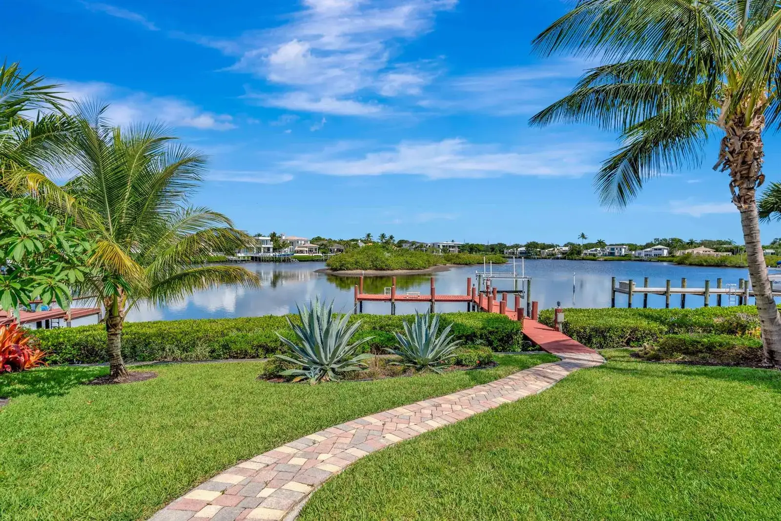 102 Victory Drive, Jupiter FL 33477 photo 4