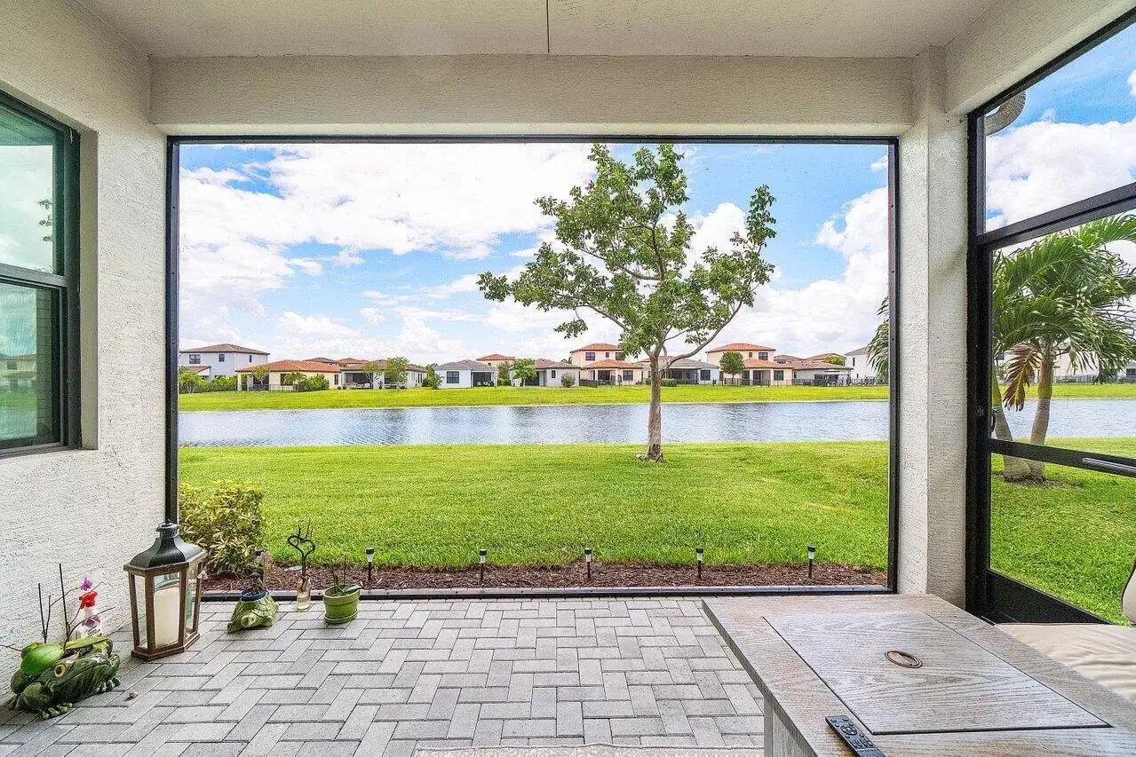 16070 Key Biscayne Lane, Westlake FL 33470 photo 2
