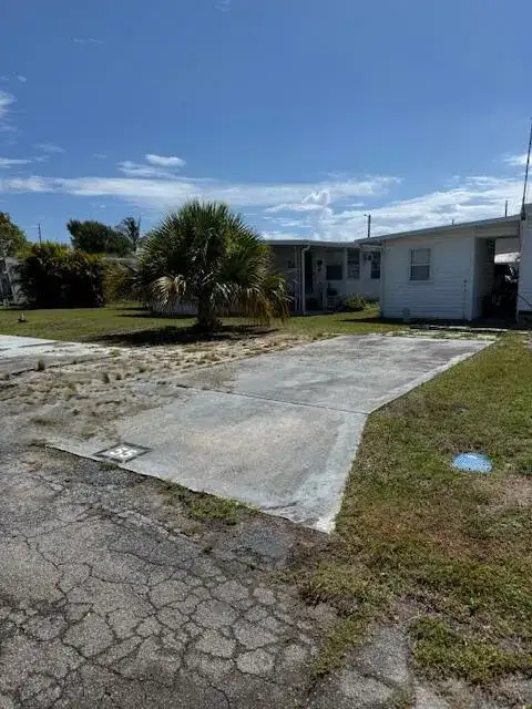 2023 St. Lucie Boulevard, Fort Pierce FL 34946 photo 2