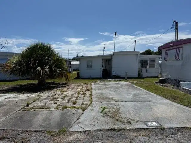 2023 St Lucie Blvd, Fort Pierce FL 34946 photo 2