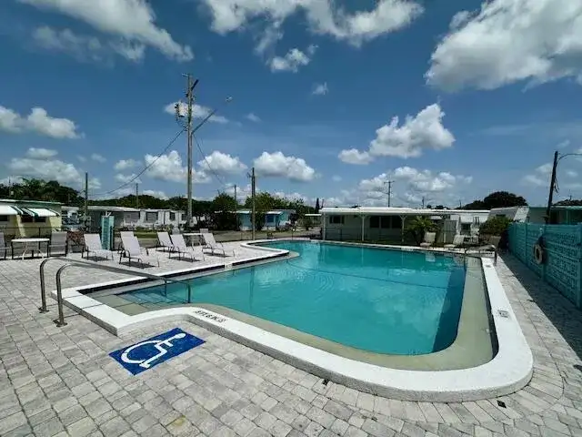 2023 St Lucie Blvd, Fort Pierce FL 34946 photo 5